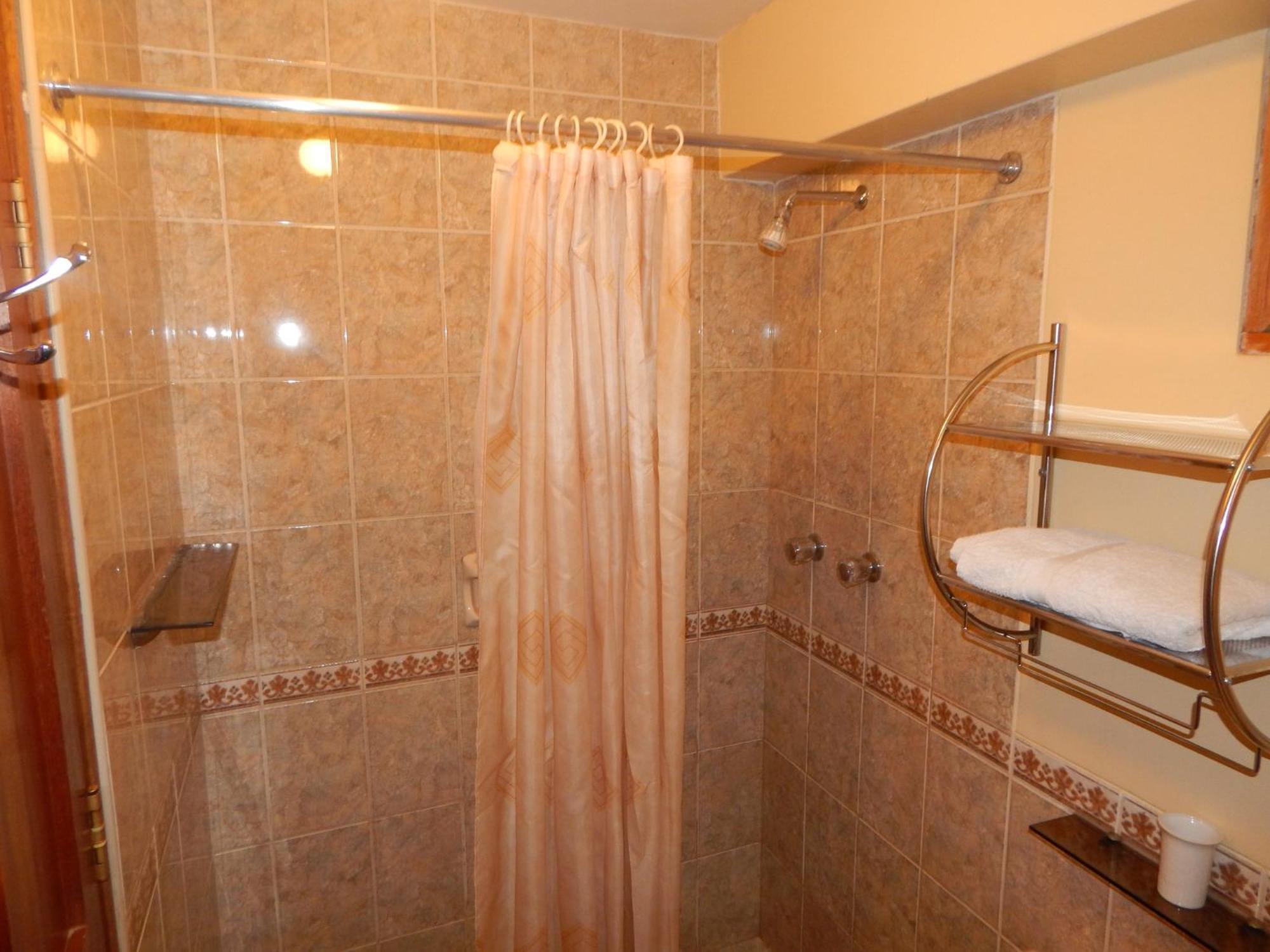 Residencial Plaza Espana Acomodação com café da manhã  *