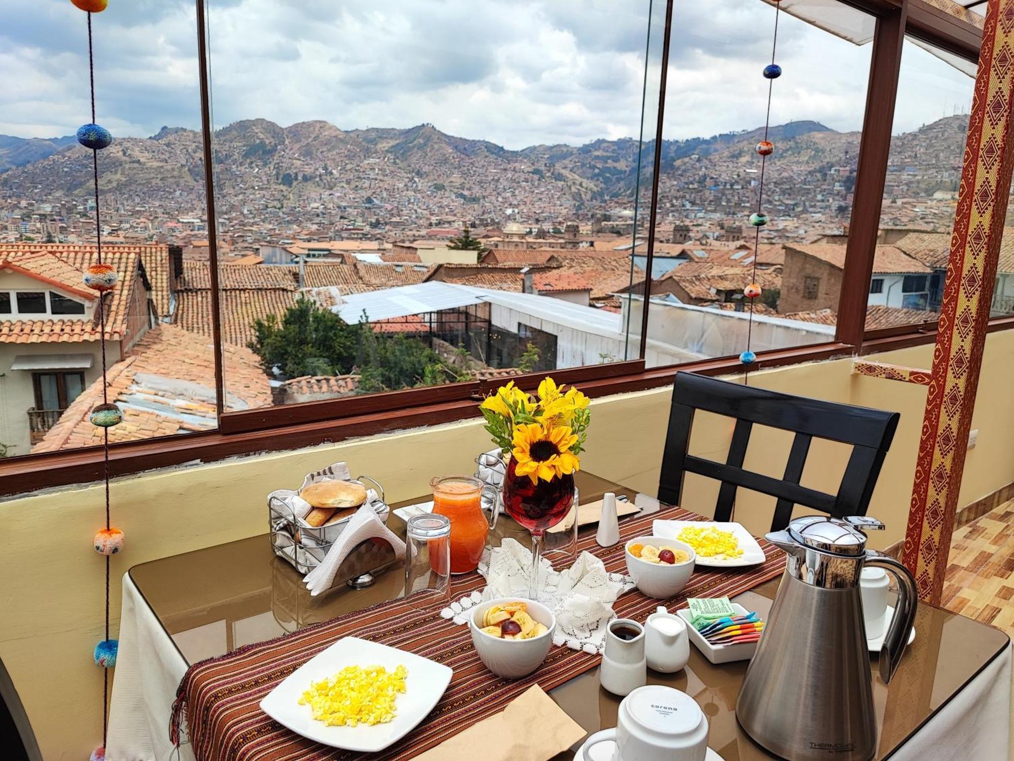 Andean Host Hotel