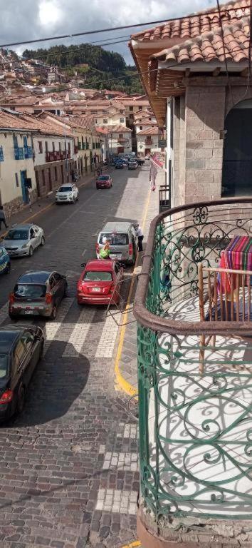 Plaza De Armas Acomodação com café da manhã  *