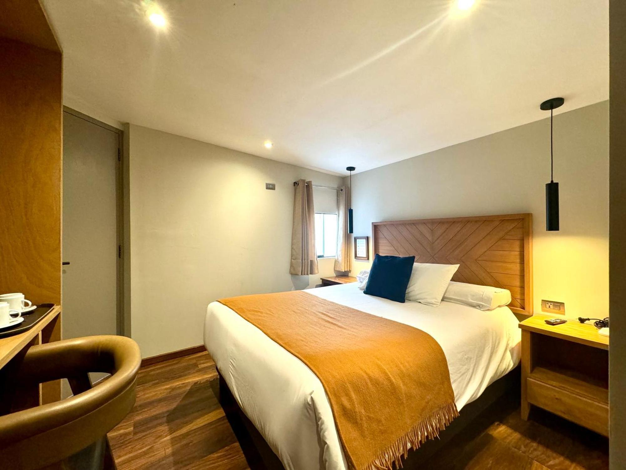 Montes Hotel