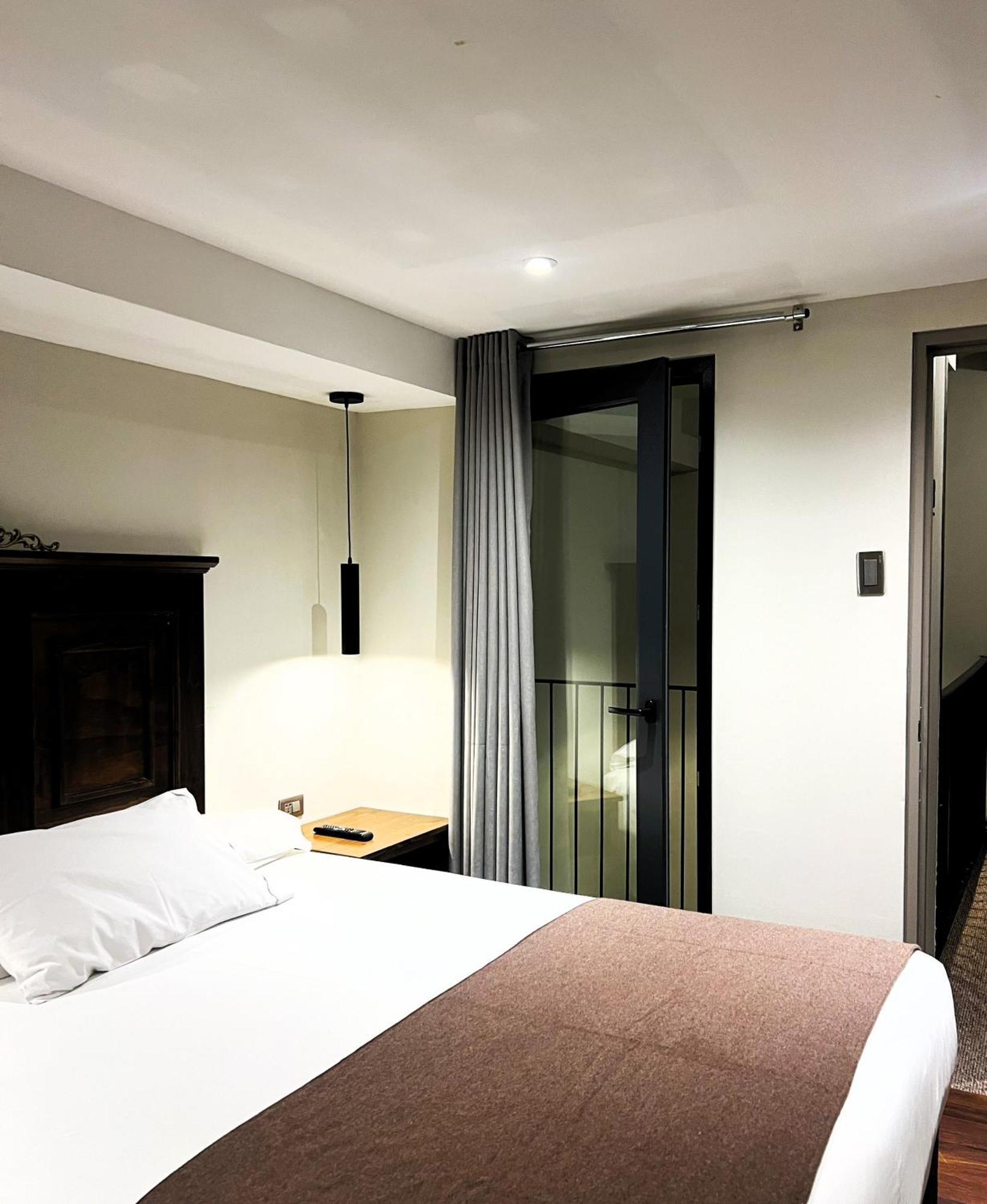 Hotel Montes *