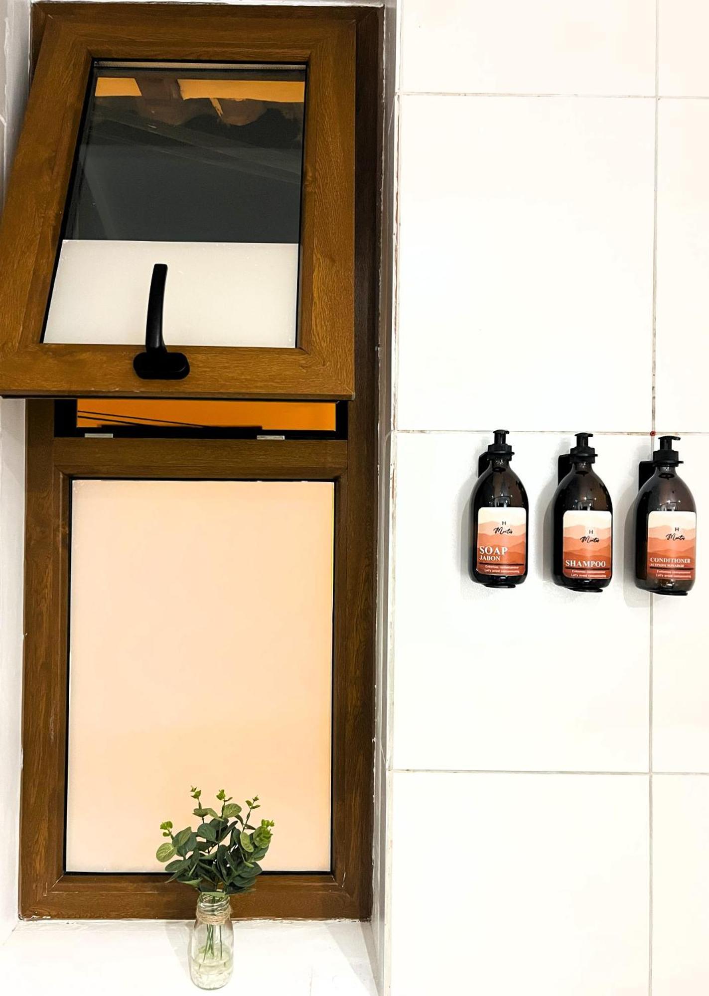 Hotel Montes *