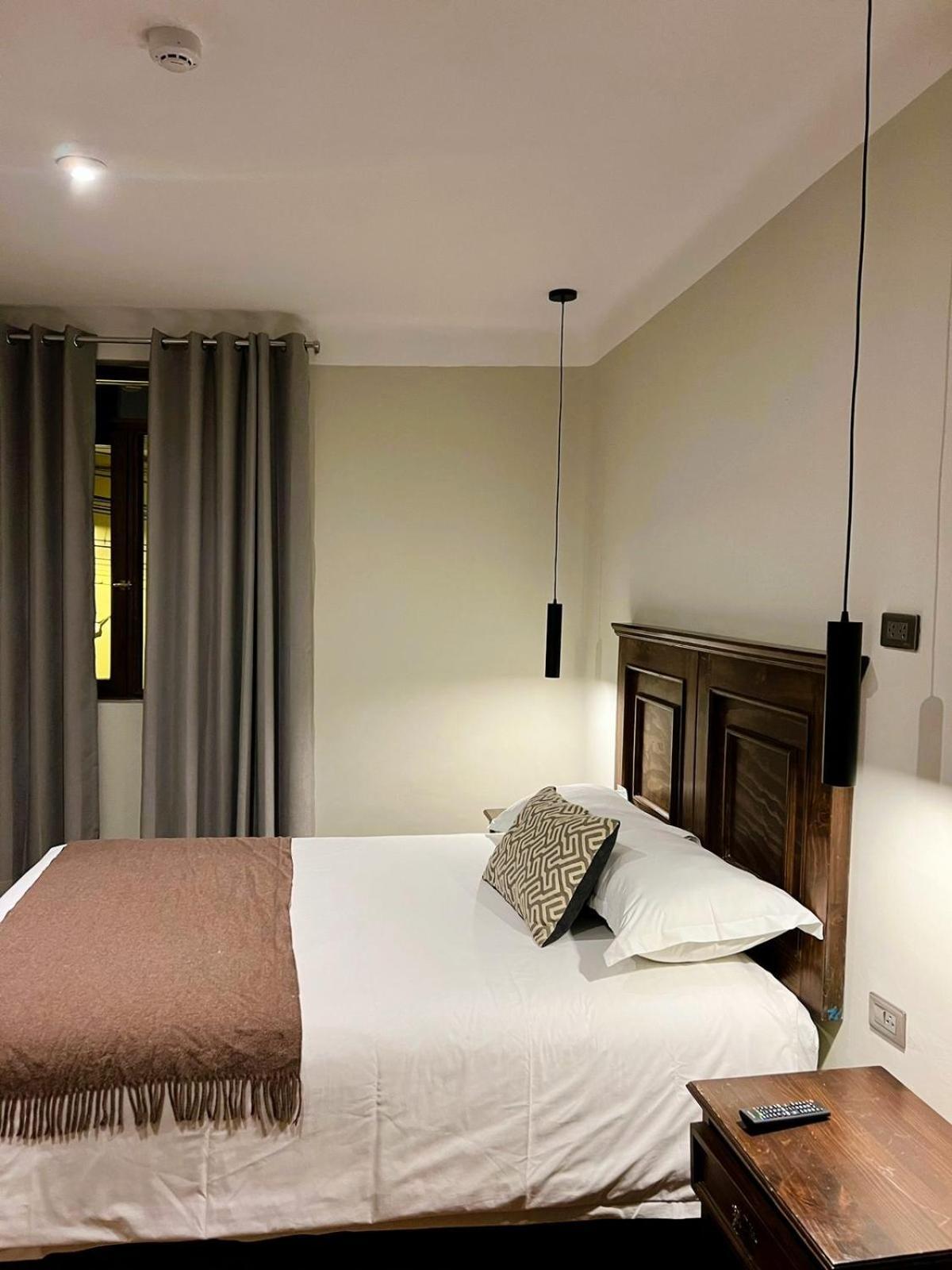 Montes Hotel
