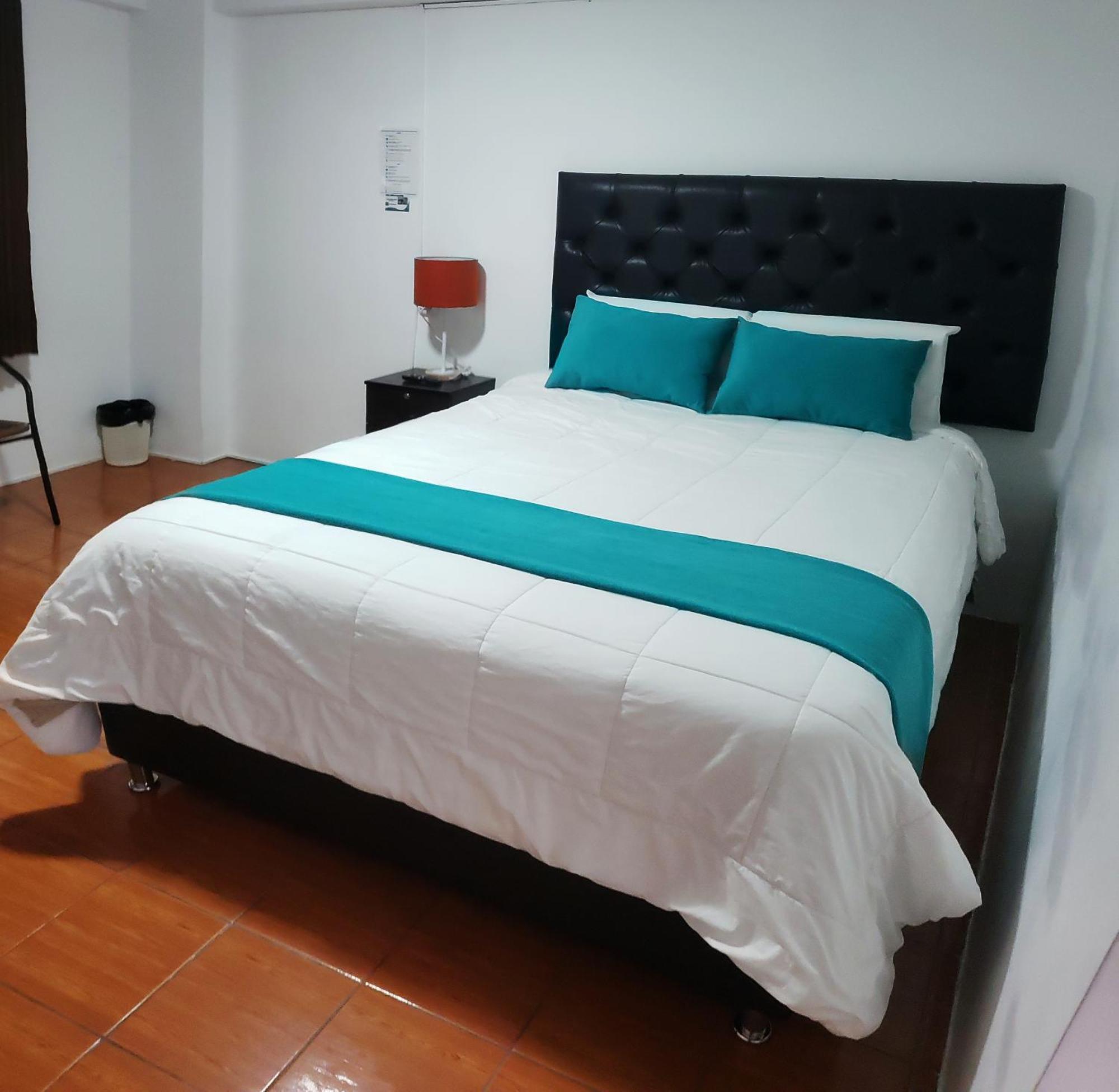 Hotel De Mis Suenos - Ii