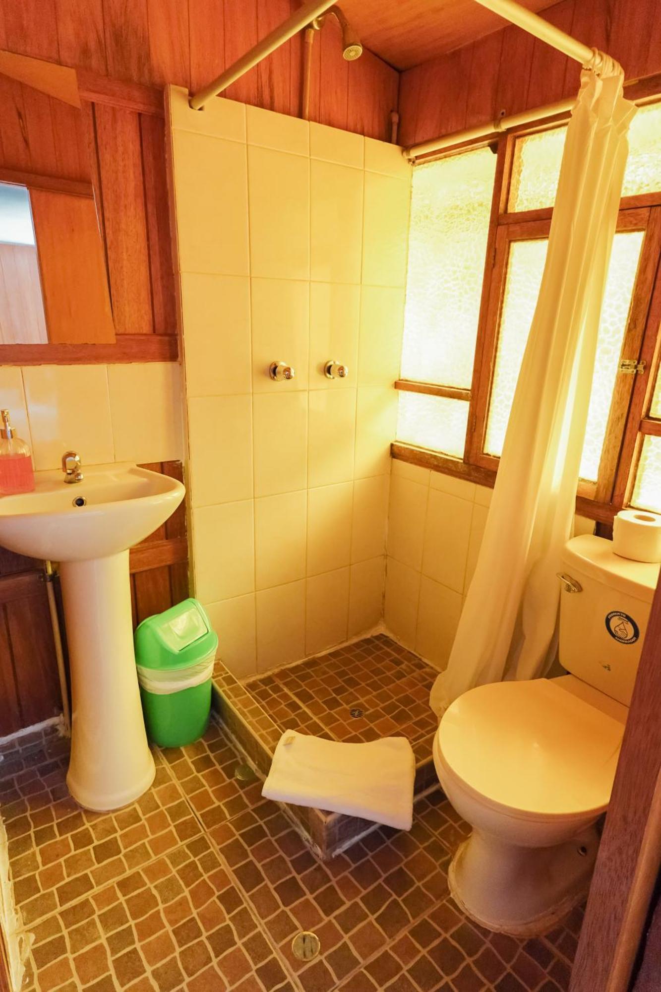 Beautiful, Spacious & Cozy House Located In The Heart Of Holiday home *