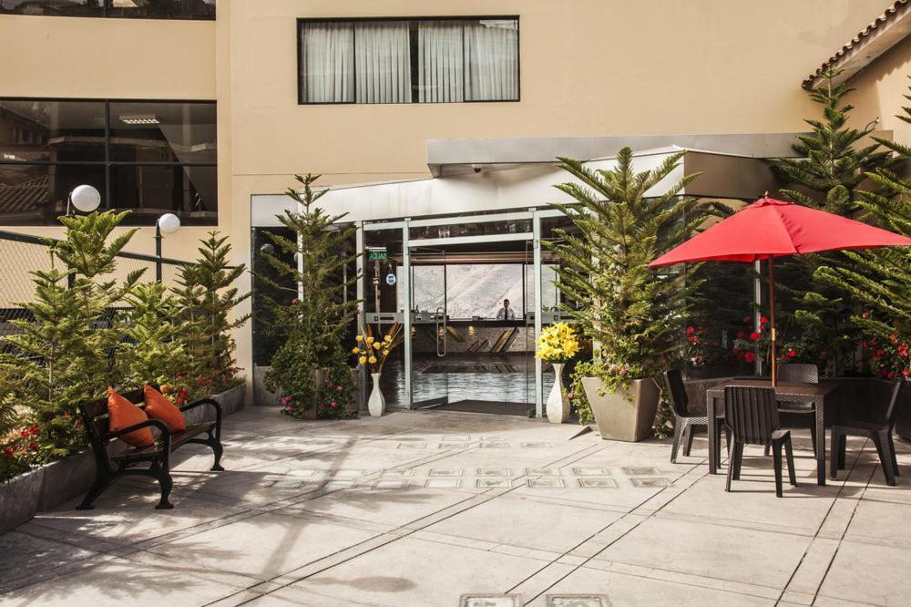 Hotel Apu Mountain