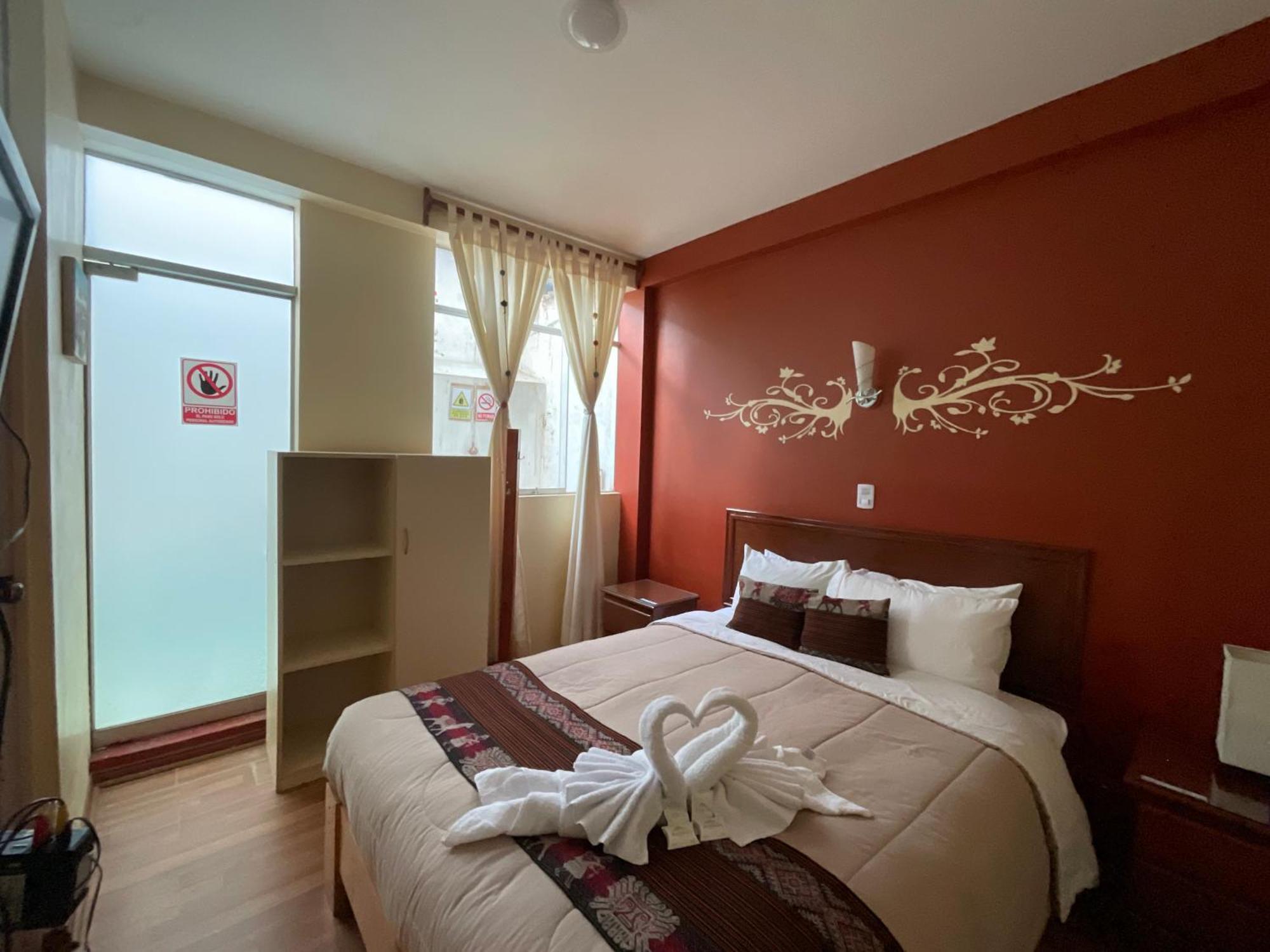 Andean Host Hotel