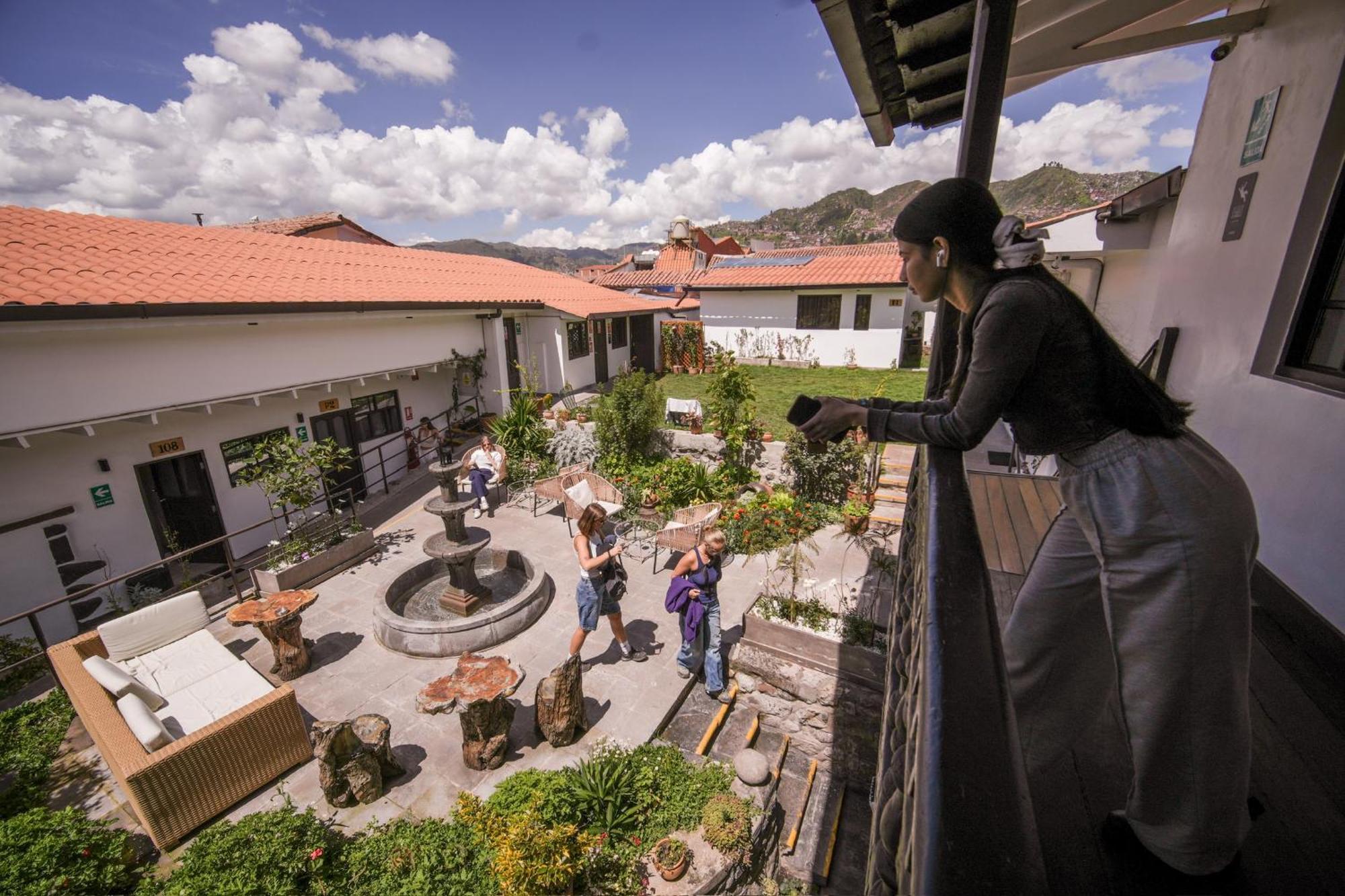 Black Llama Hostel