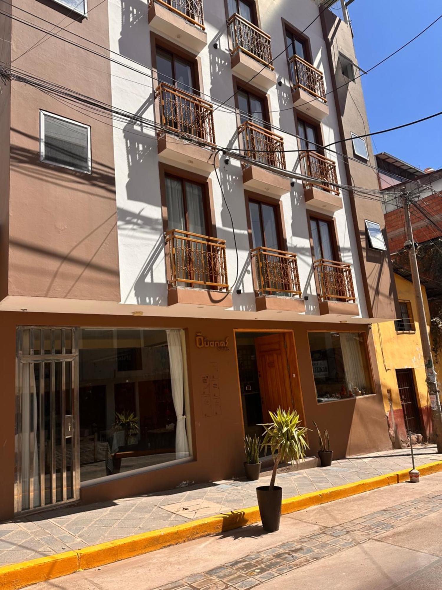 Hotel Quenas 3*