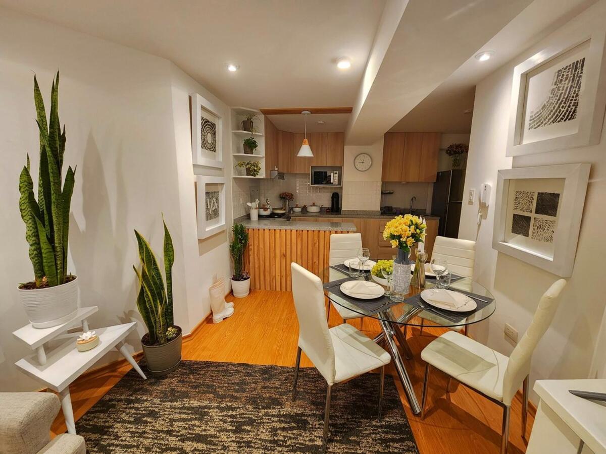 Luxury In A Residential Area Apartment *
