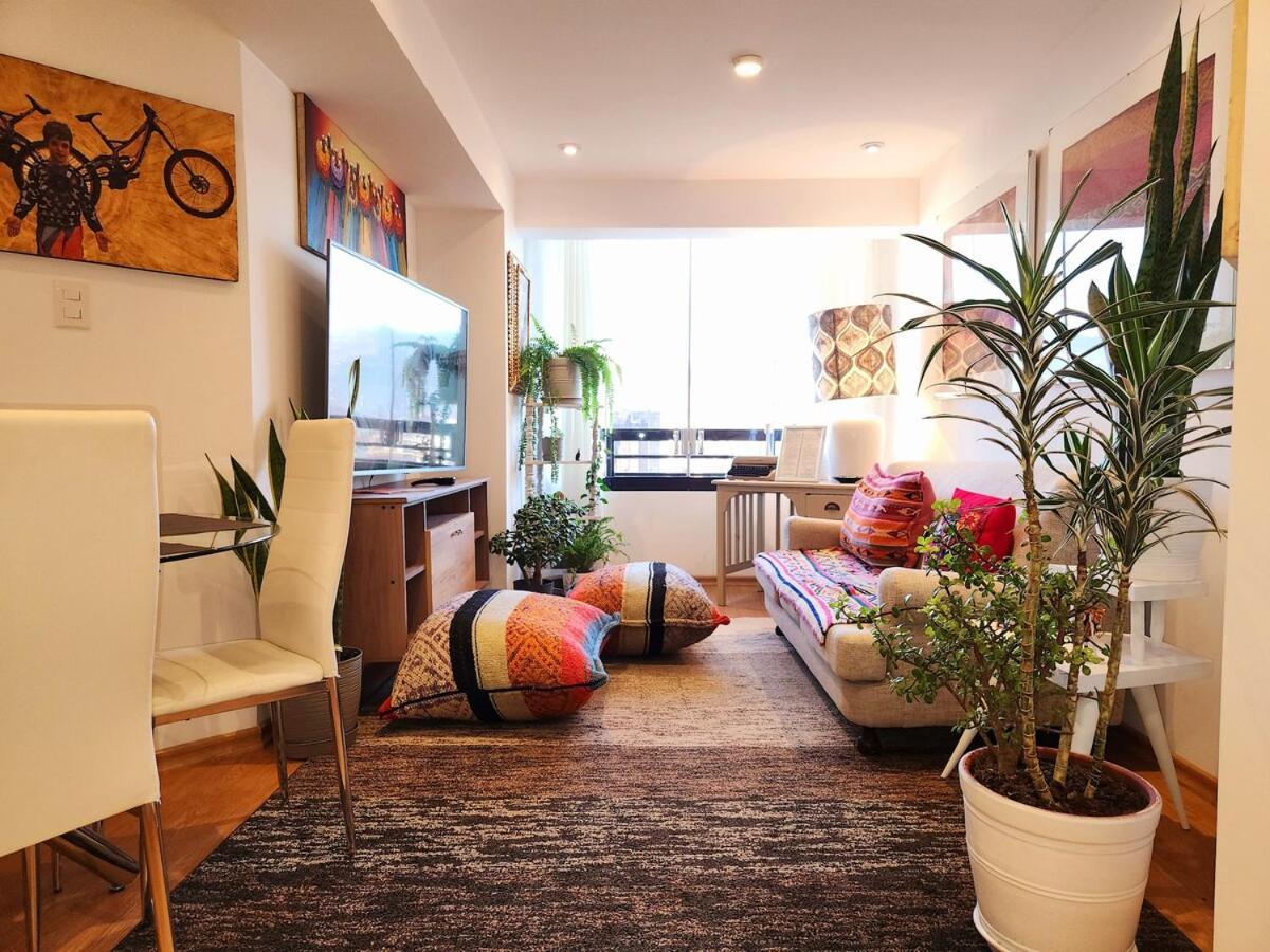 Luxury In A Residential Area Apartment *