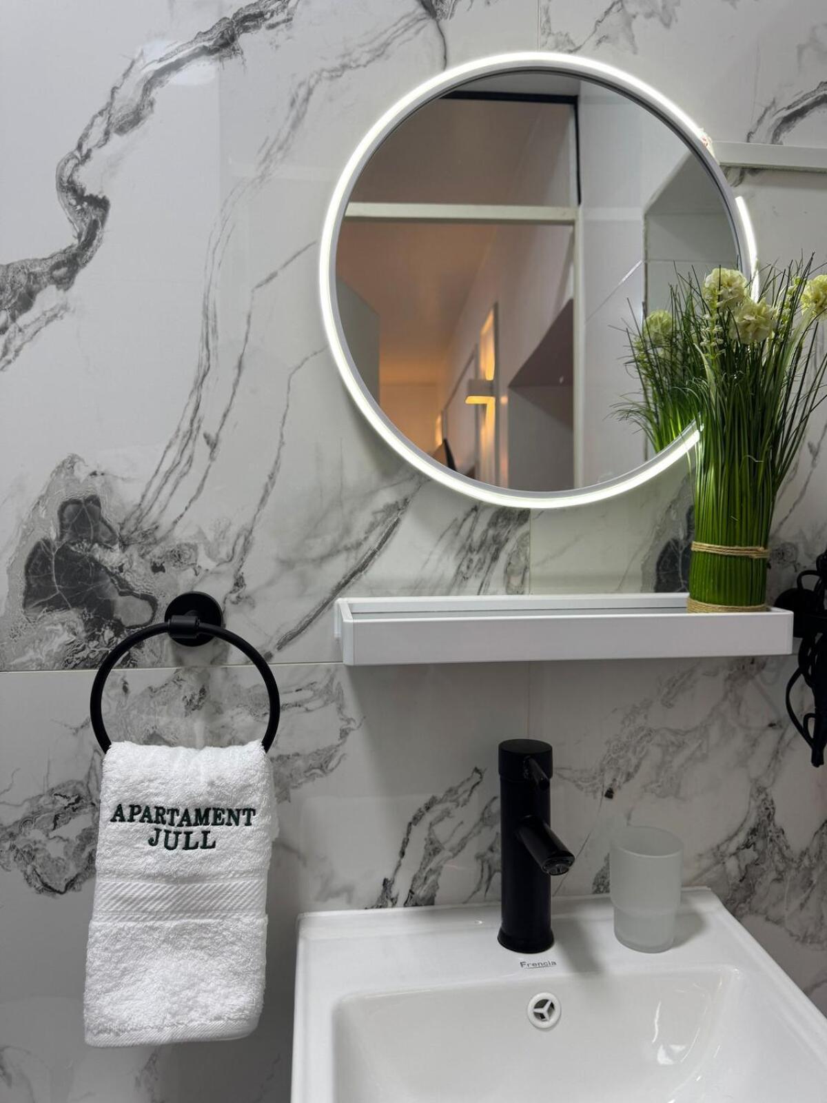 Apartamento Luxuriou 2 Blocks From The Main Square 4 Bed