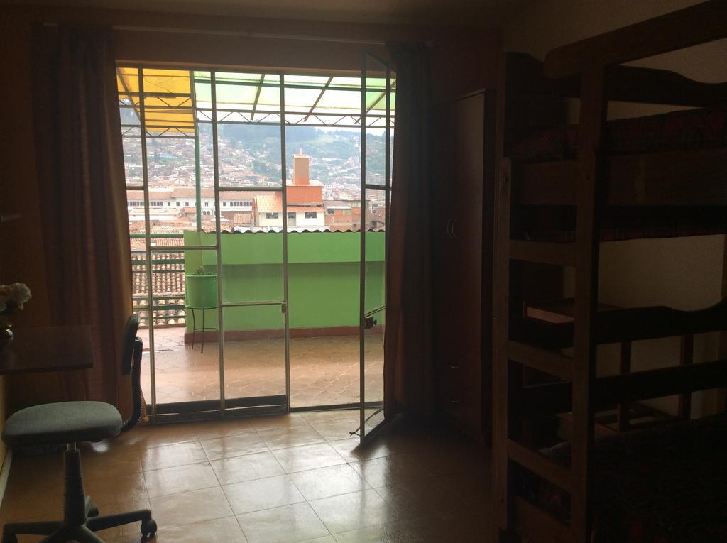 Acomodação com café da manhã  Familiar Gloria