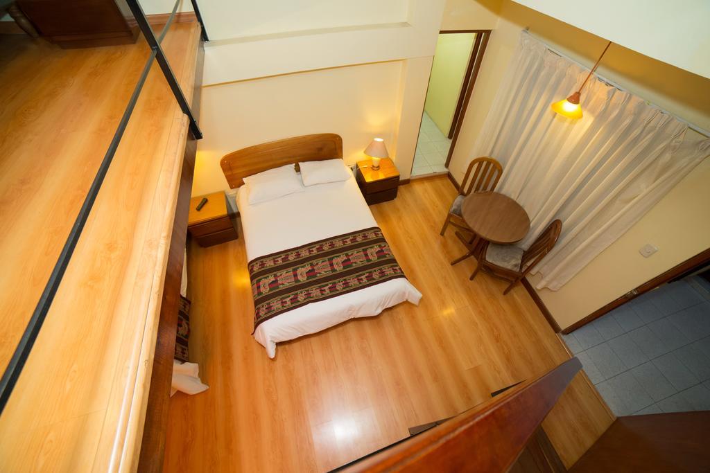 Bed & Breakfast Aticos With Coworking 2*