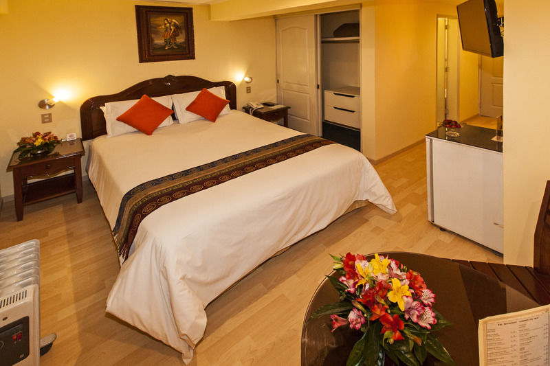 Agustos Hotel