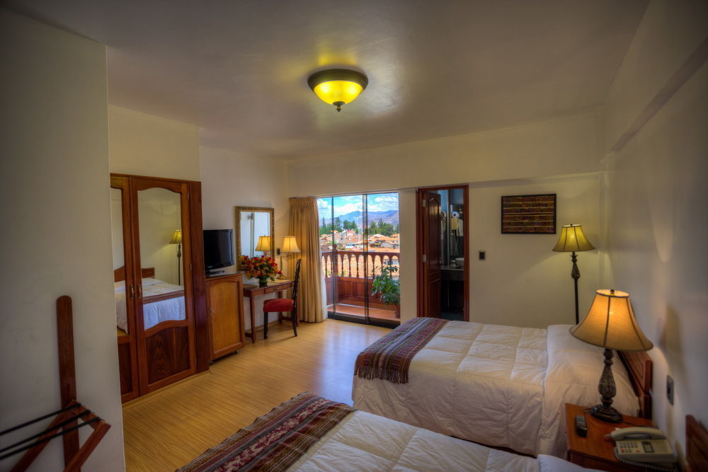 Ruinas Hotel