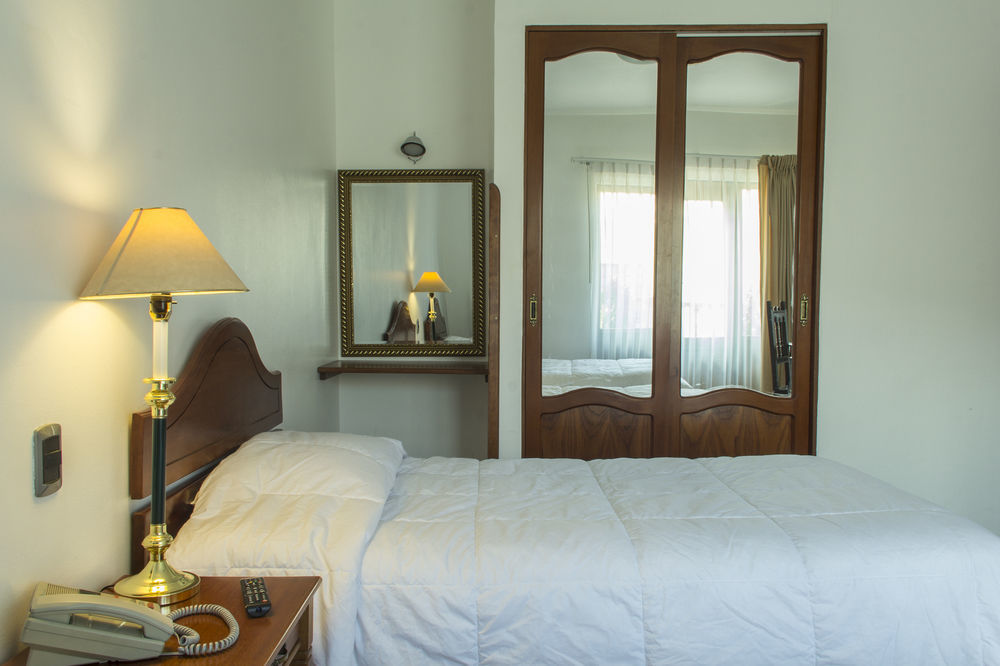 Hotel Ruinas 3*