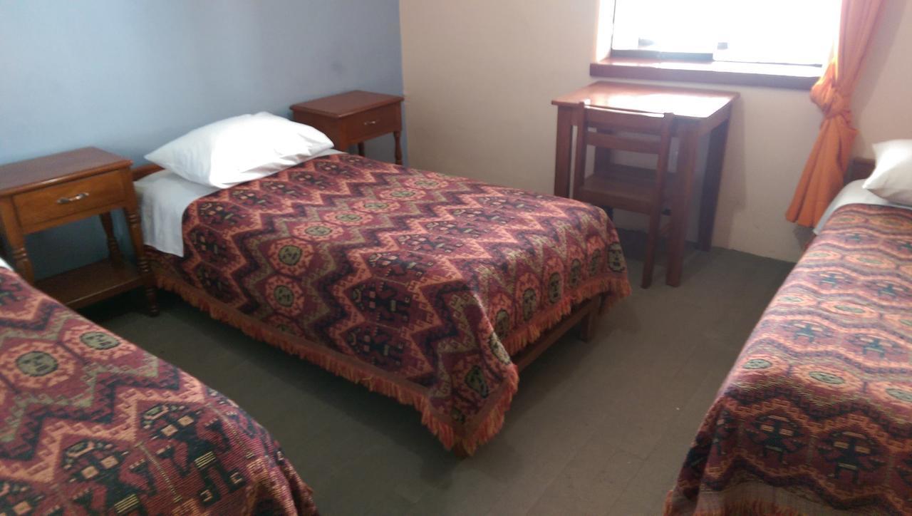 Acomodação com café da manhã  Hostal Suecia 2 2*