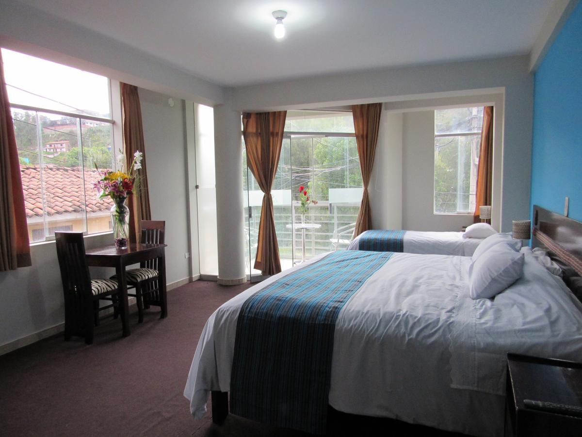 Julia's Hotel 2*