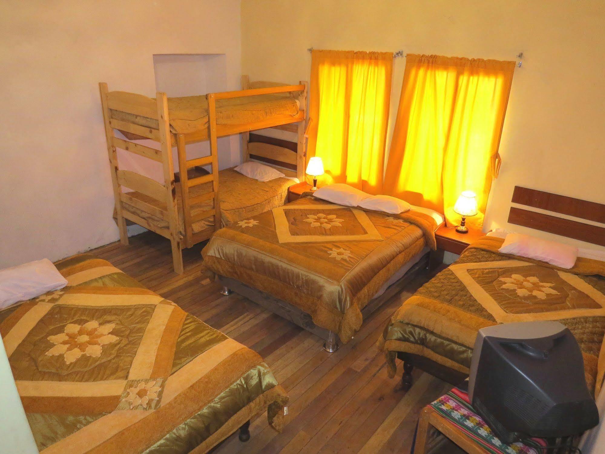 Campanario Hostal Inn 2*