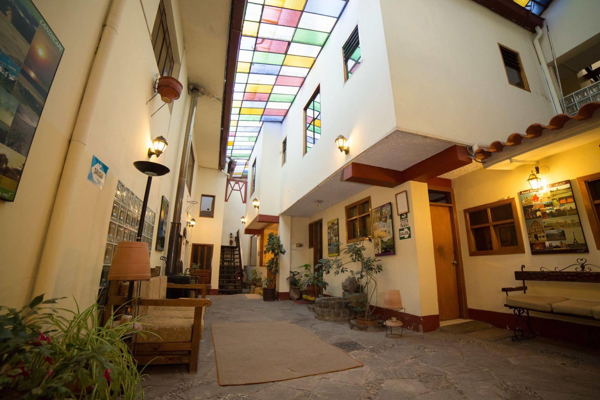Aticos With Coworking 2* Cusco