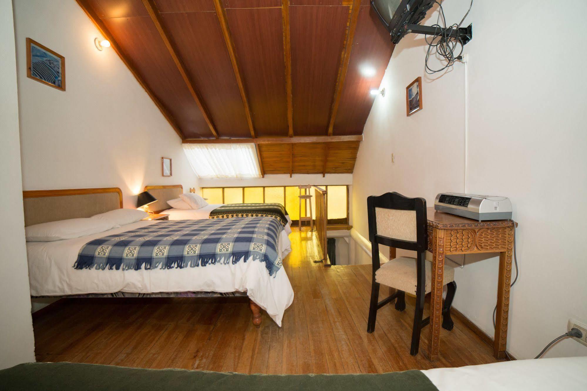 Bed & Breakfast Aticos With Coworking