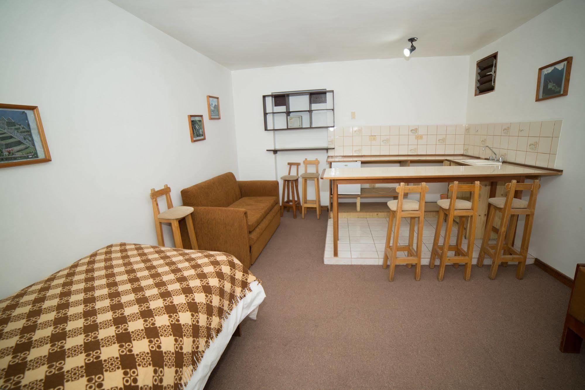 Bed & Breakfast Aticos With Coworking 2*