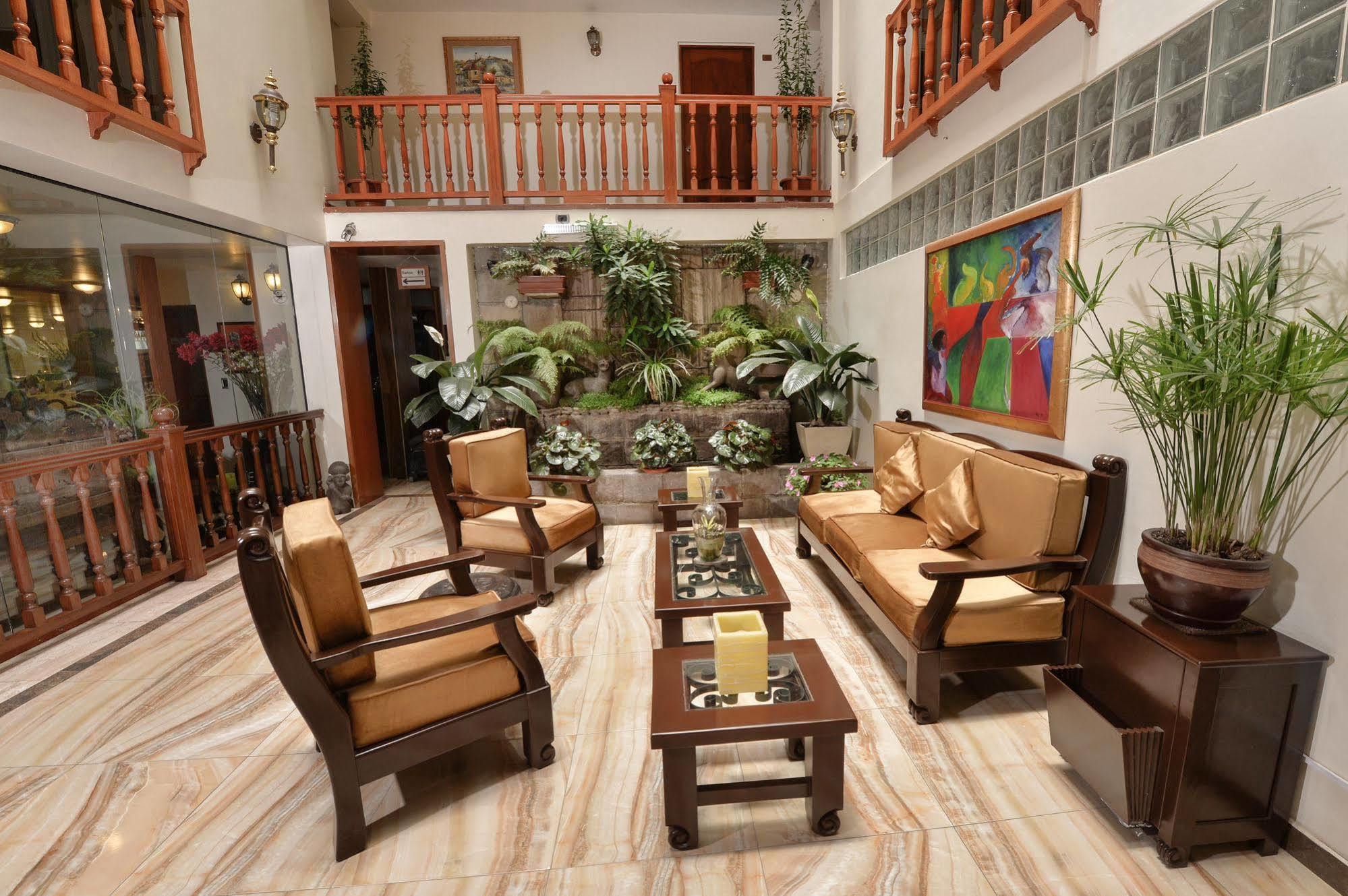 Ruinas Hotel 3*