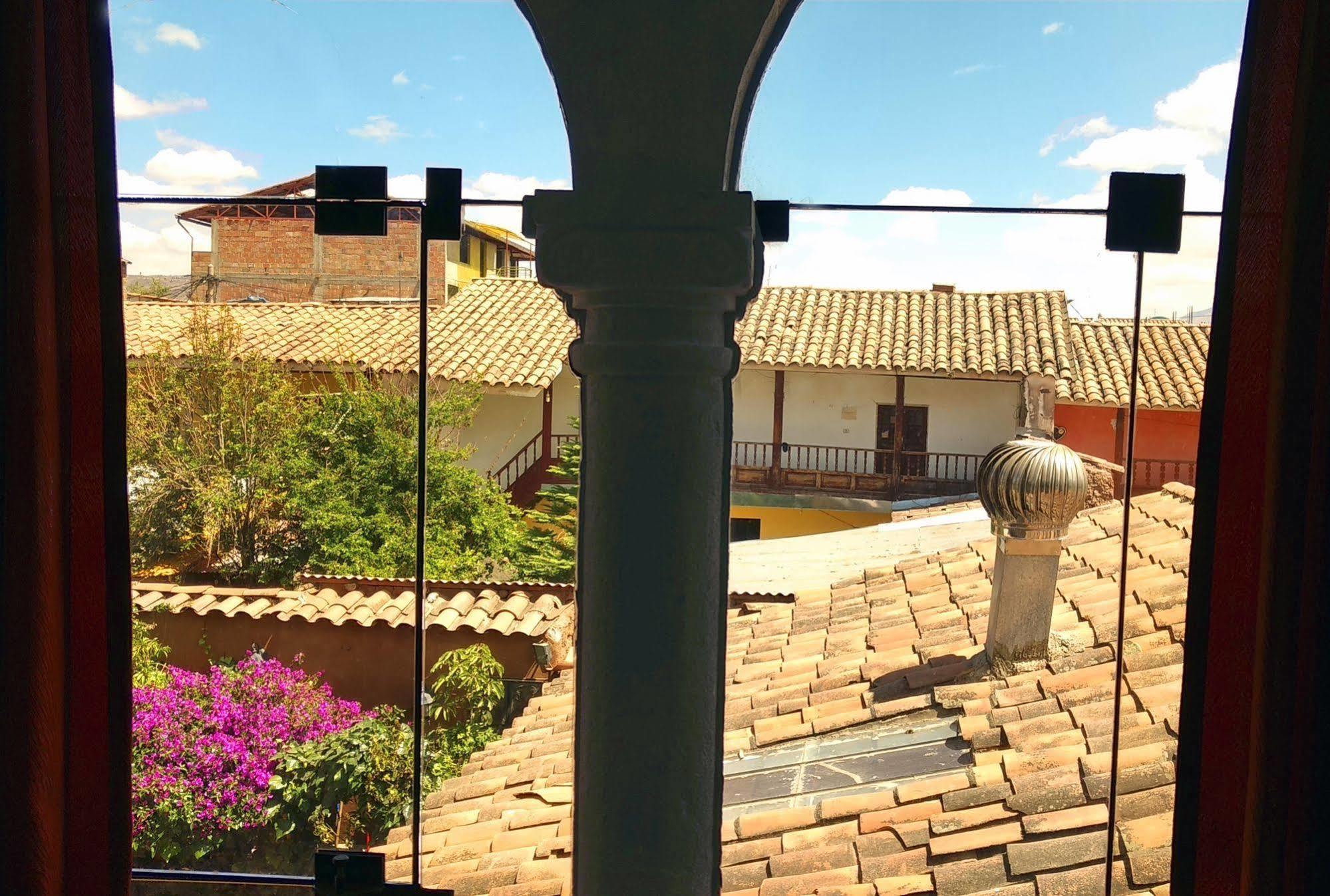 Fuente De Agua Hotel Cusco