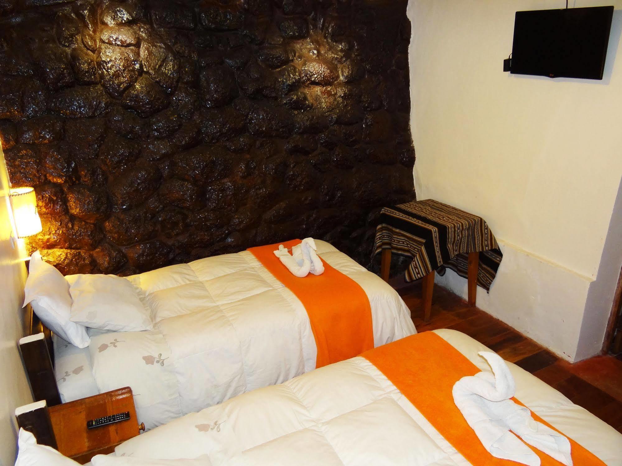 Orquidea Real Inn 2*