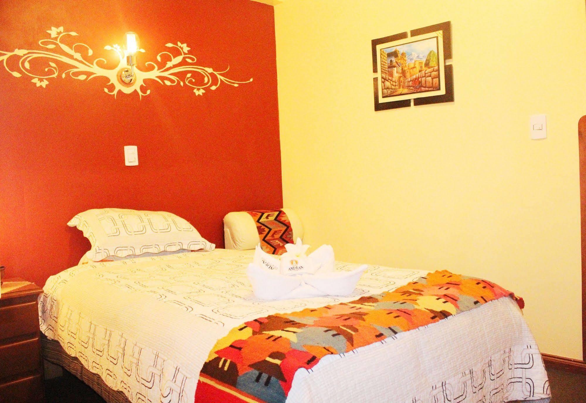 Andean Host 3*