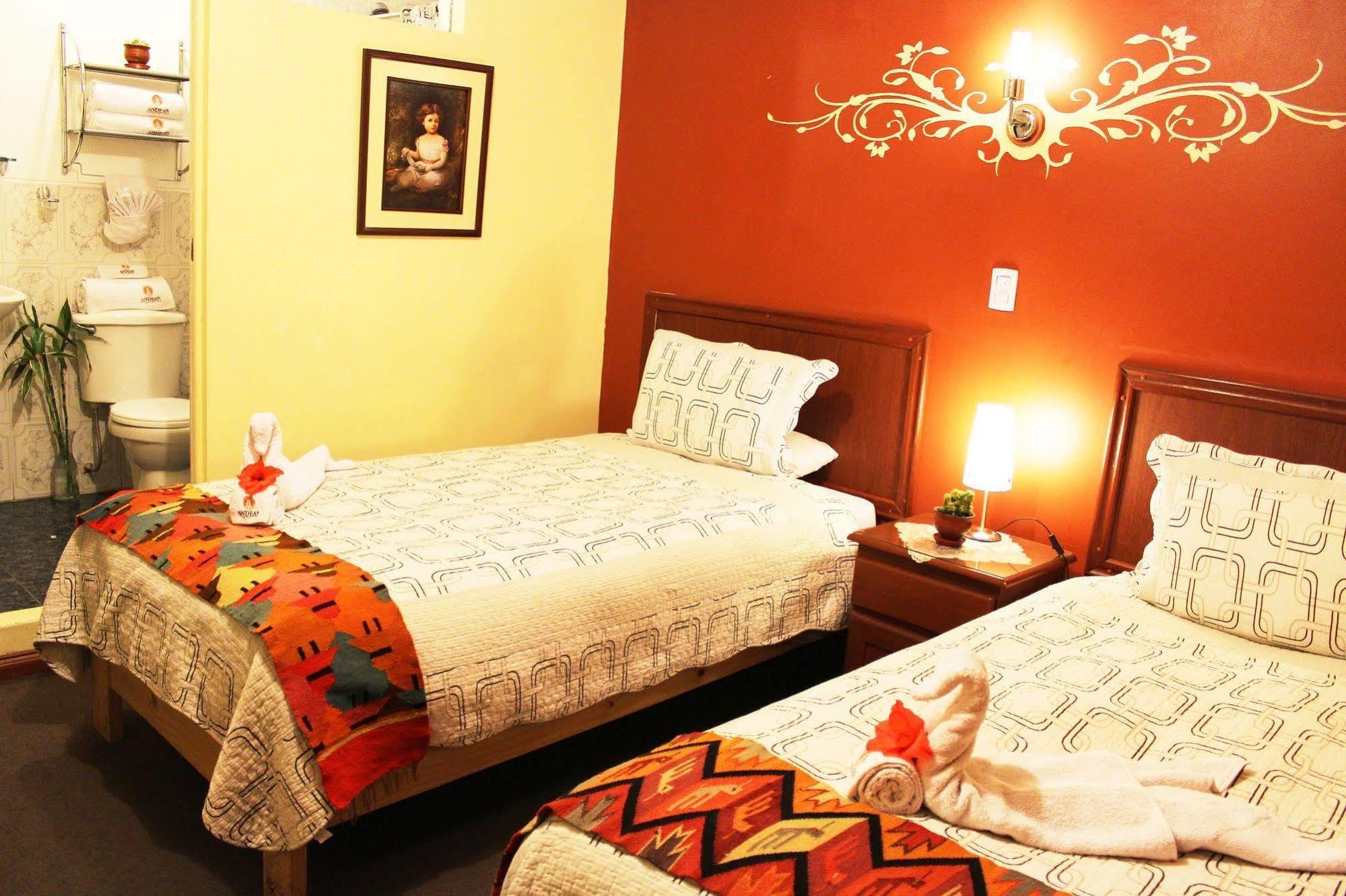 Andean Host 3*