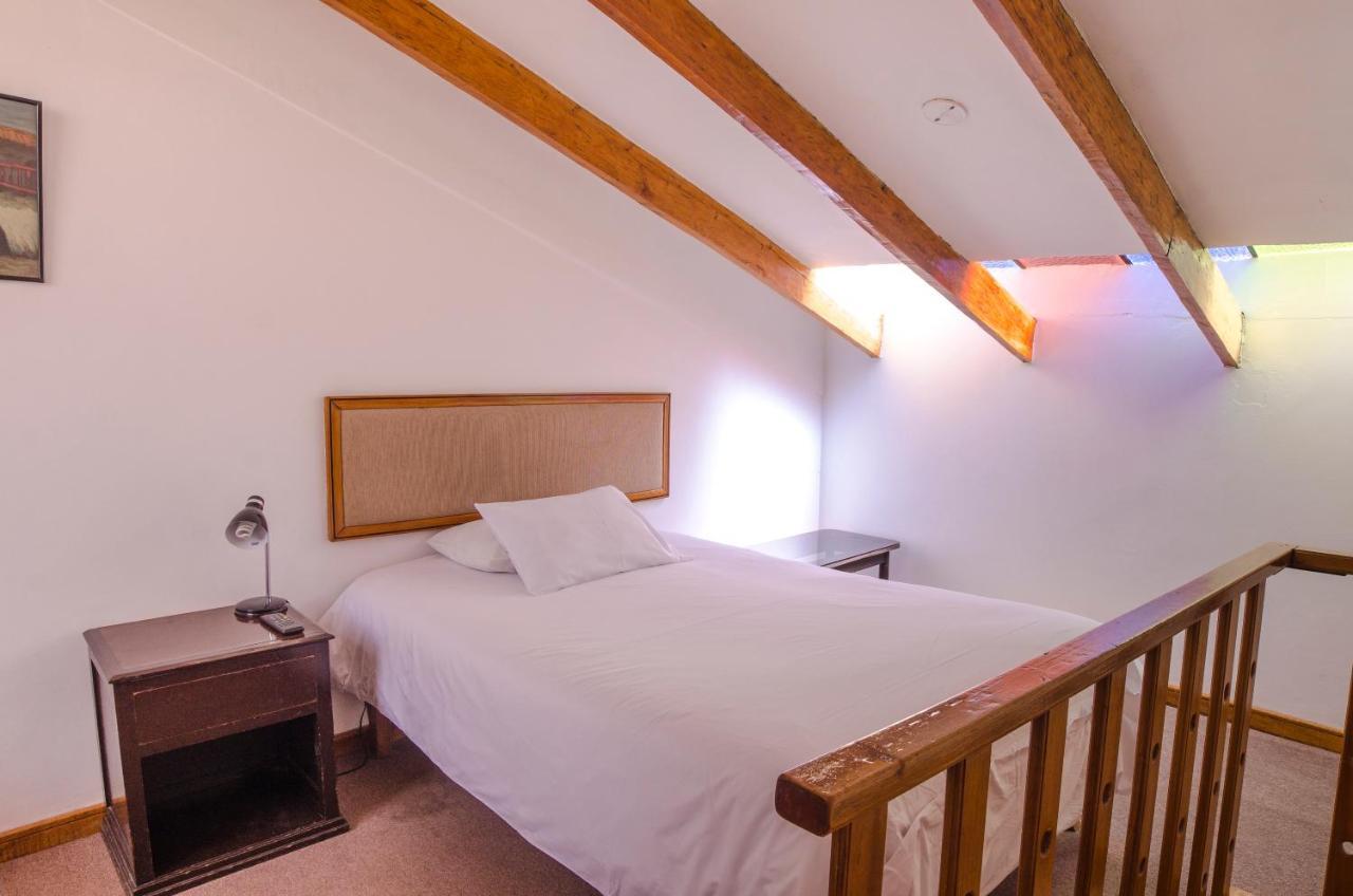 Aticos With Coworking Bed & Breakfast 2*