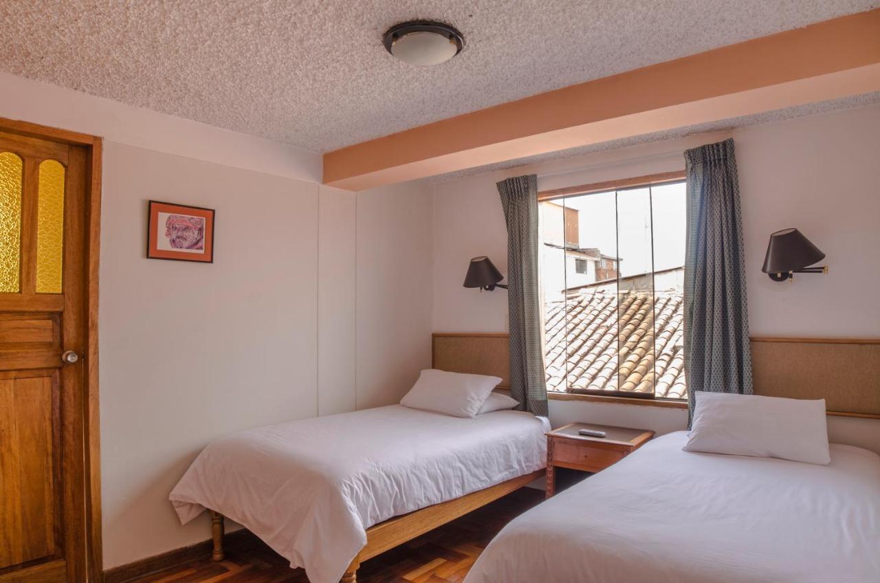 Bed & Breakfast Aticos With Coworking 2*