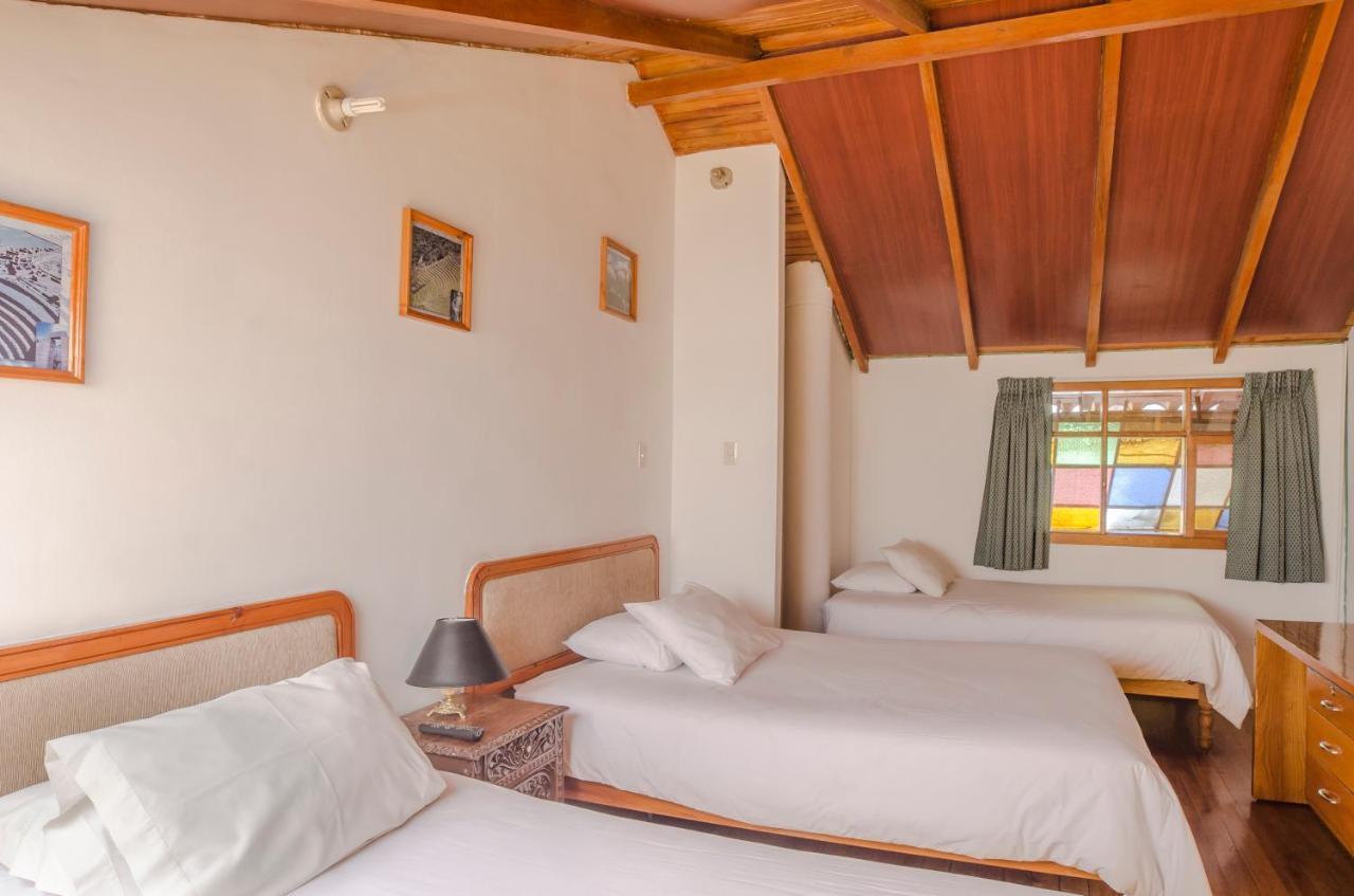 Aticos With Coworking Bed & Breakfast 2*