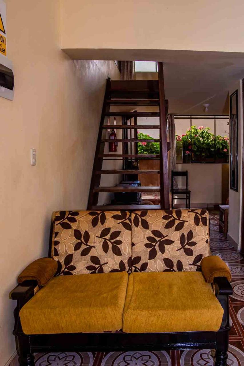 Departamentos Santa Ana Barrio Tradicional Apartment *