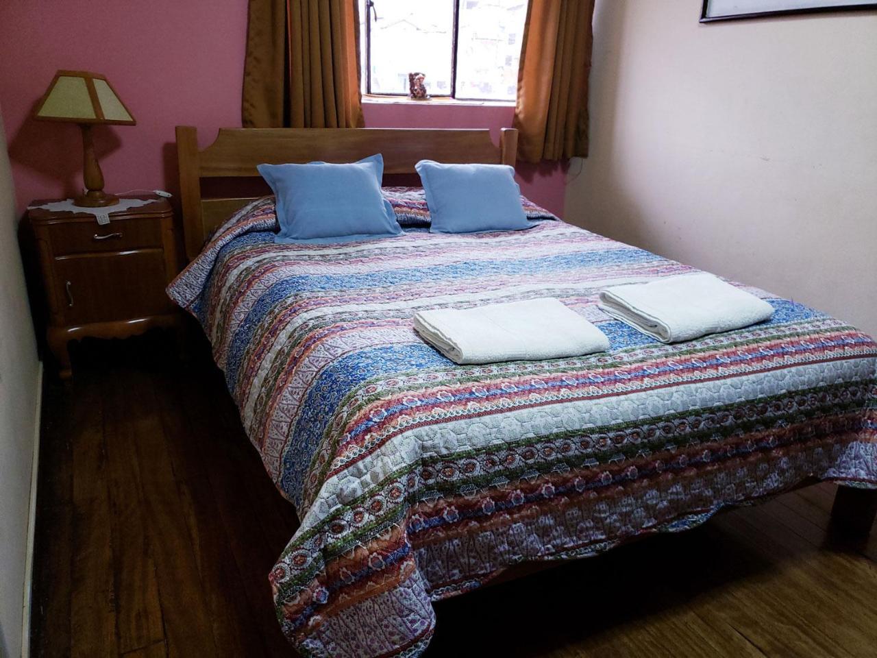 La Nuit Hostal