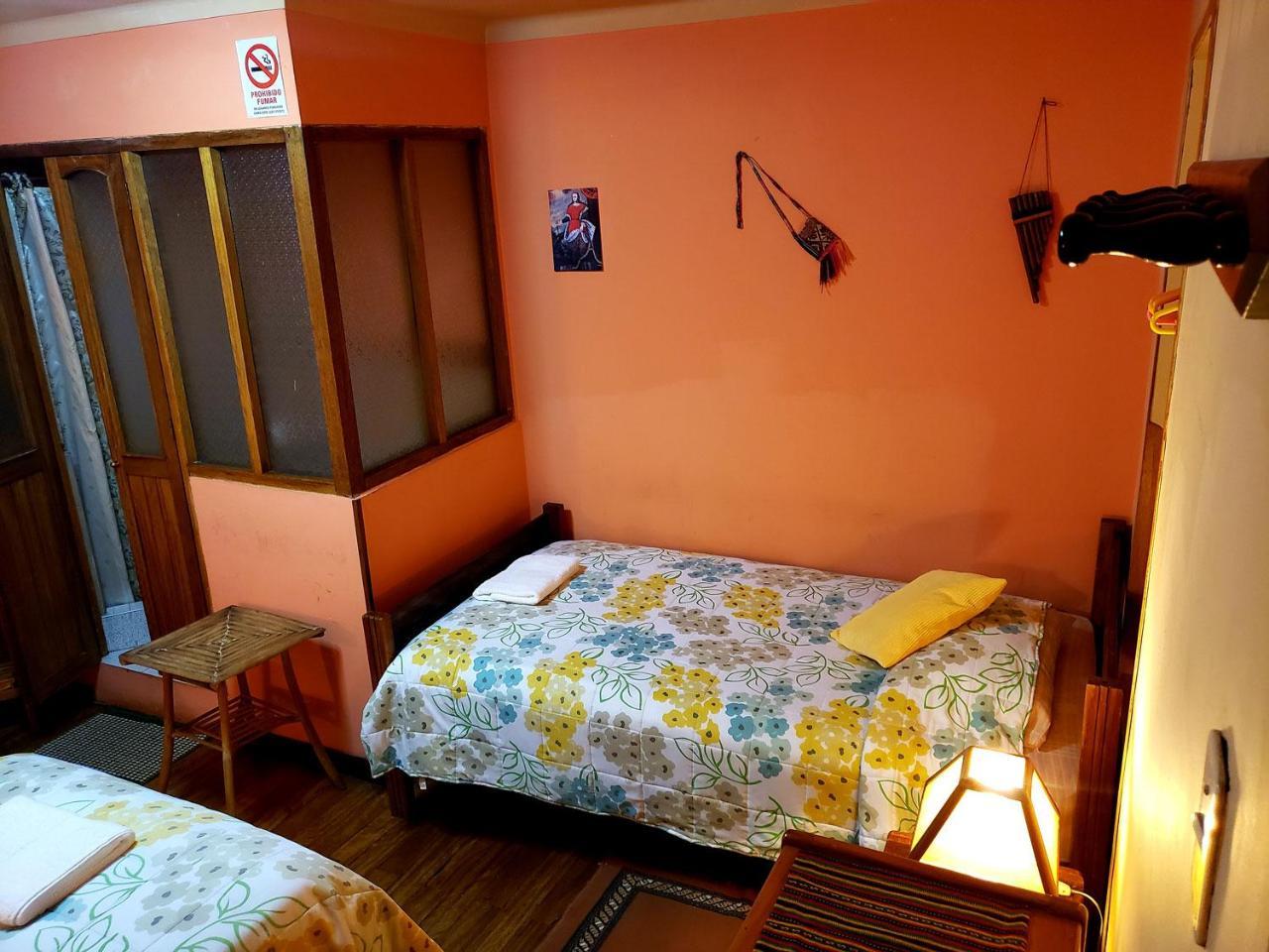 Hostal La Nuit *