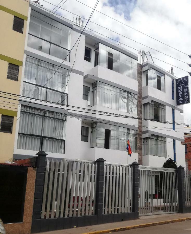 Real House Hostel