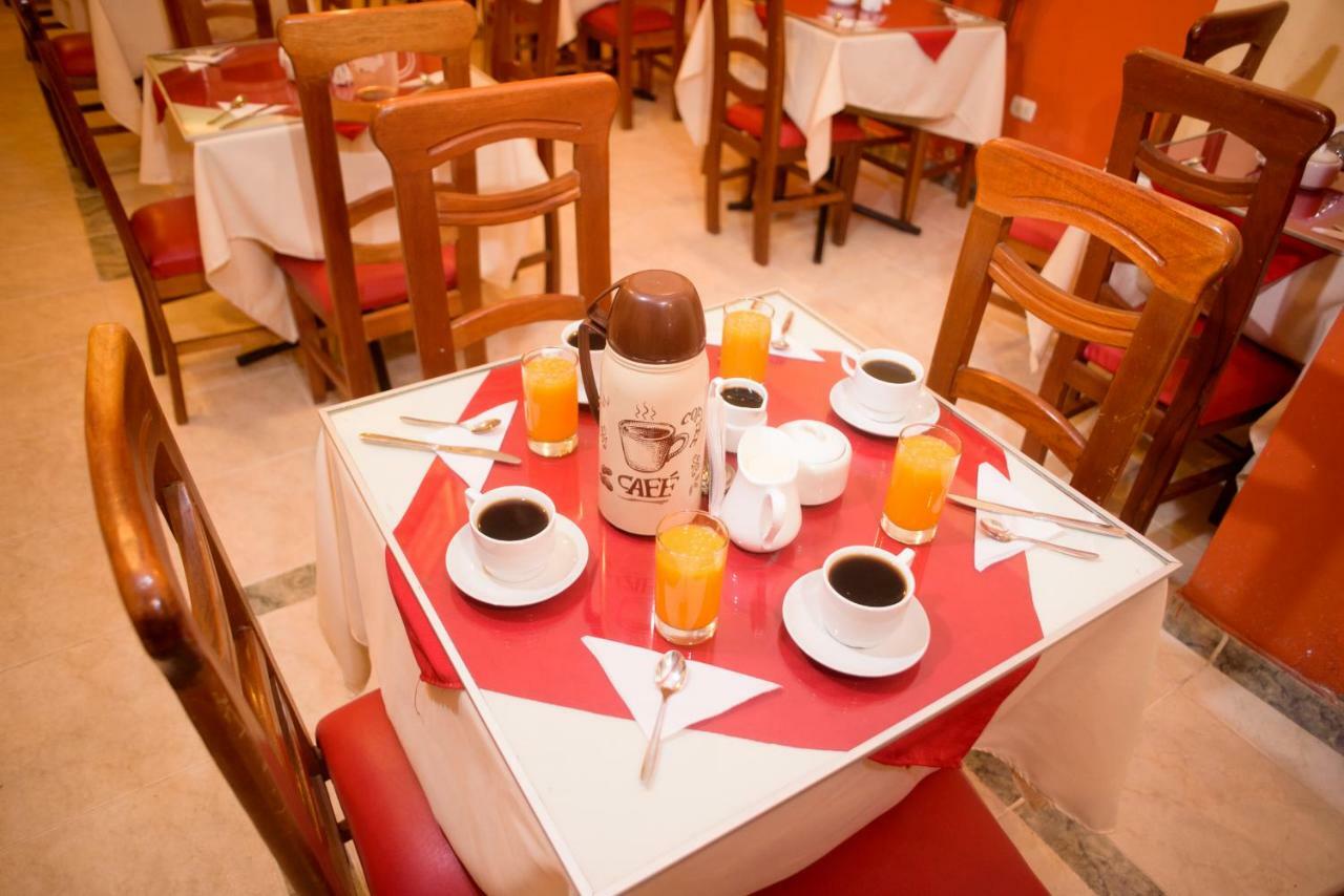 Gran Hotel Singapur Hotel 2*