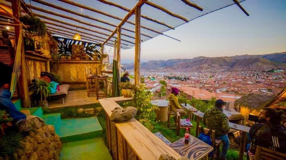 Tiki Lounge