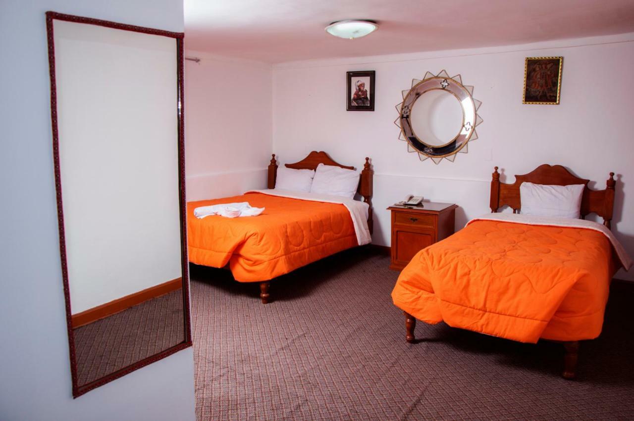 El Monarca Inn 3*
