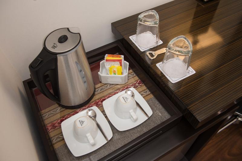 Jose Antonio Hotel 4*