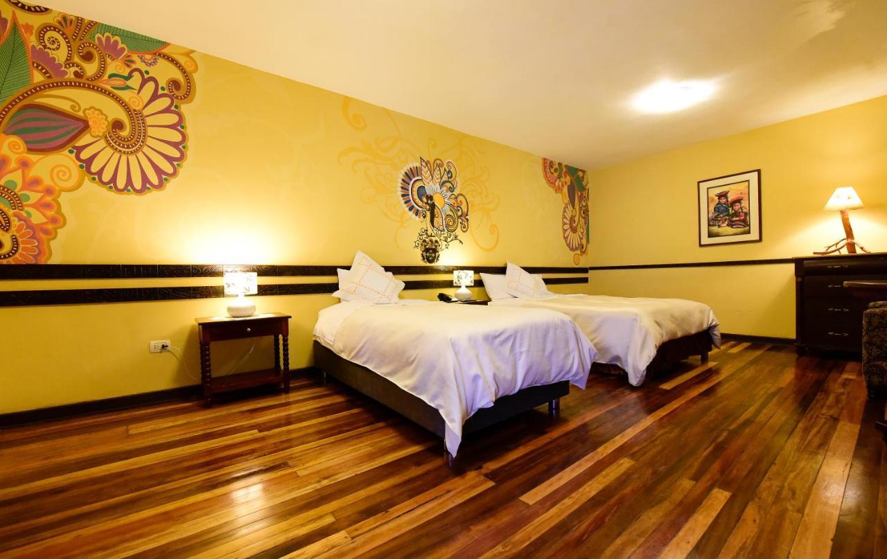 Yabar Plaza Hotel 3*