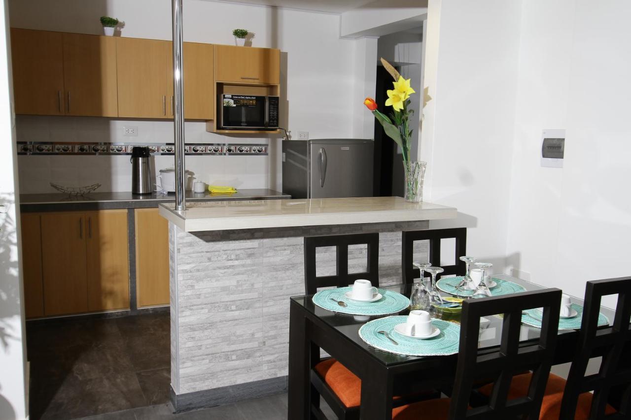 Latinos House Aparthotel 2*