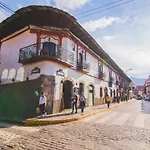 The Grassshopper Plaza De Armas