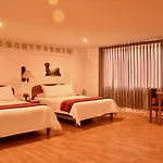 Los Aticos B&B