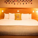 Nao Victoria Hostel