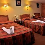 Awki\'S Dream Hotel