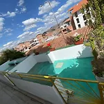 Brothers House